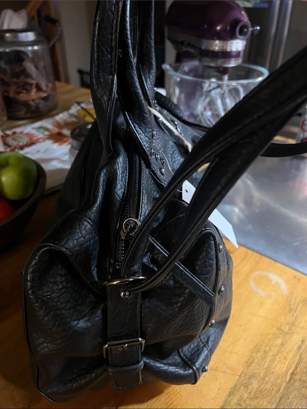 Jessica Simpson Black Pebbled Glenda Satchel Black (meteorite) new with tags